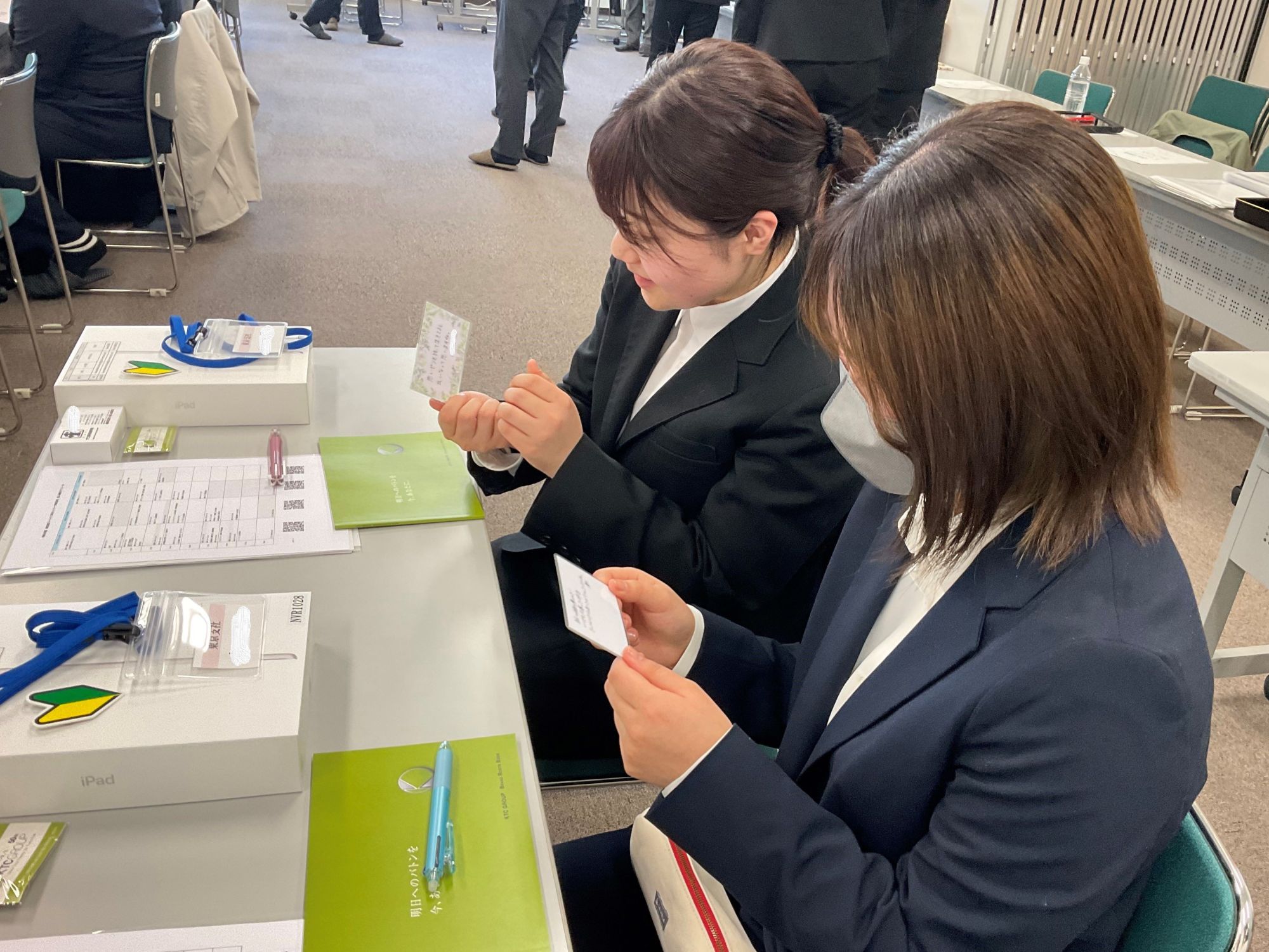 2024年度新規学卒社員の入社式が行われました | 明日へのバトンを、今。| KTC グループ(KTC GROUP)